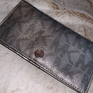 Authentic michael Kors wallet